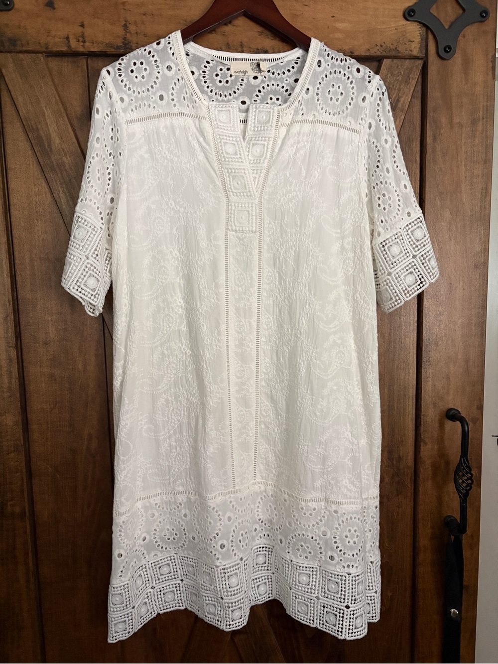 Beautiful everleigh White Eyelet Embroidered Midi Dress